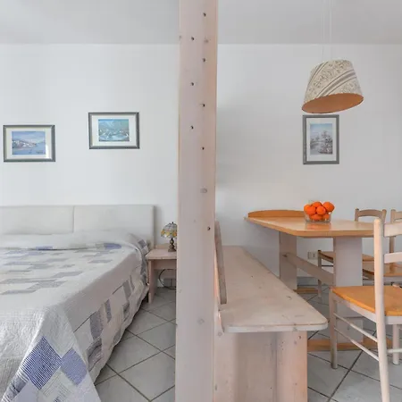 Dolores Apartment